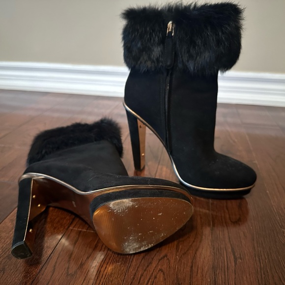 BCBGMaxAzria bootie with 5 inch heel - Picture 2 of 4